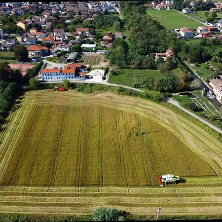 Cascina Mora Bassa-2